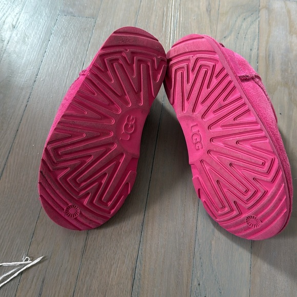 Ugg Classic Ultra Mini Boot Berry Size 13 - Picture 3 of 5